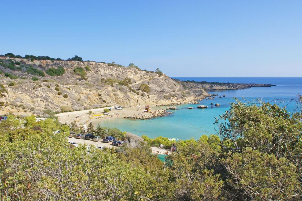 Villa Queen Alexandra Protaras Exteriör bild
